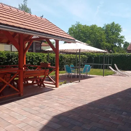 Napsugar Apartmanhaz * Balatonlelle