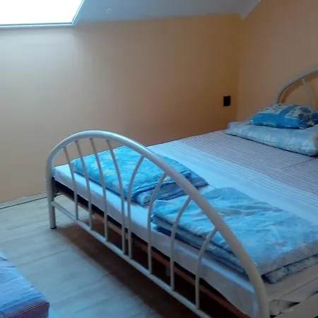 Napsugar Apartmanhaz *