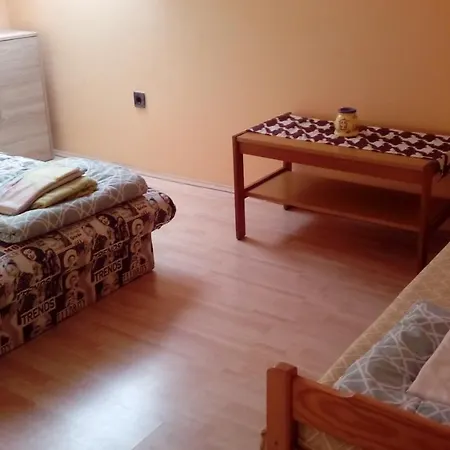 Homestay Napsugar Apartmanhaz Balatonlelle