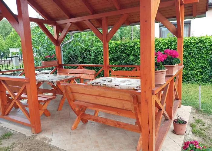 Privatunterkunft Napsugar Apartmanhaz *