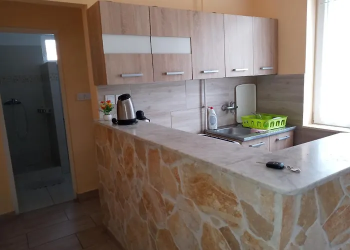 Napsugar Apartmanhaz *