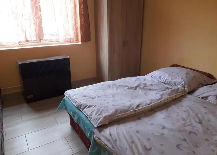 Napsugar Apartmanhaz בית אירוח *
