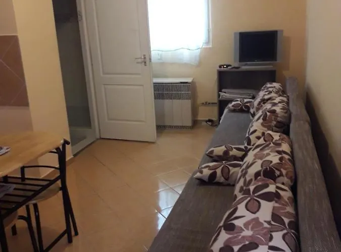 Napsugar Apartmanhaz Privatunterkunft Balatonlelle