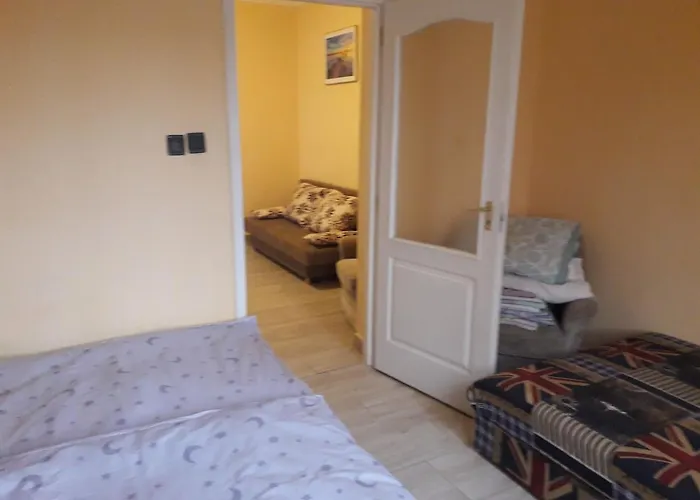 Privatunterkunft Napsugar Apartmanhaz