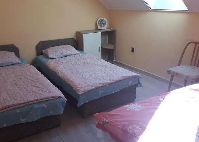 Privatunterkunft Napsugar Apartmanhaz