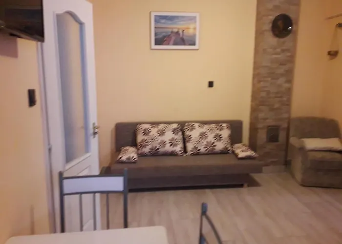 Privatunterkunft Napsugar Apartmanhaz