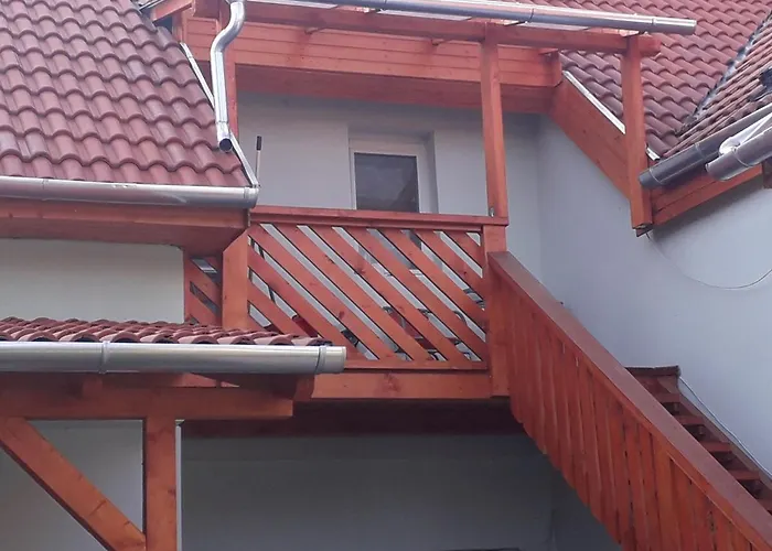 Napsugar Apartmanhaz Privatunterkunft