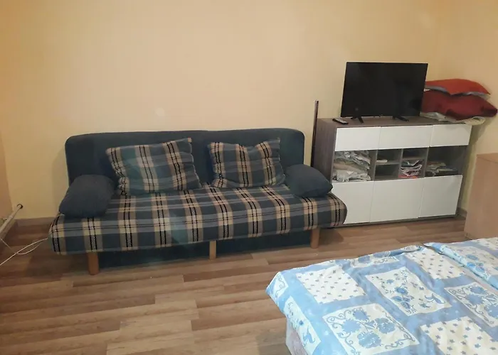 Napsugar Apartmanhaz * בלטונללה