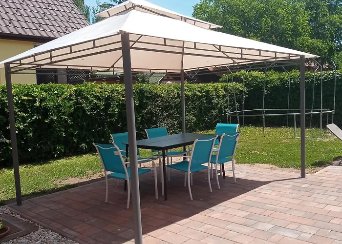 Napsugar Apartmanhaz *