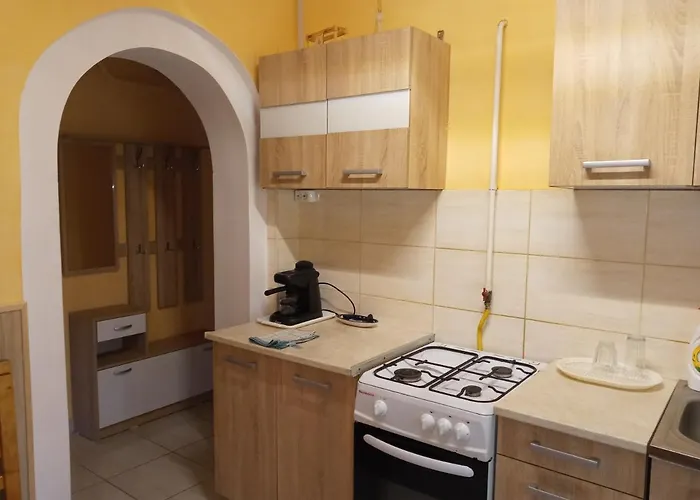 Napsugar Apartmanhaz * בלטונללה