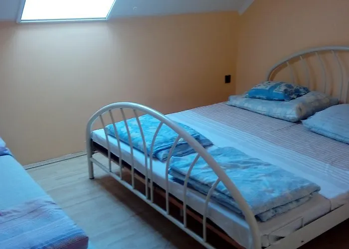 Napsugar Apartmanhaz *