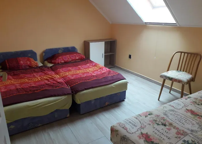 Napsugar Apartmanhaz Privatunterkunft Balatonlelle
