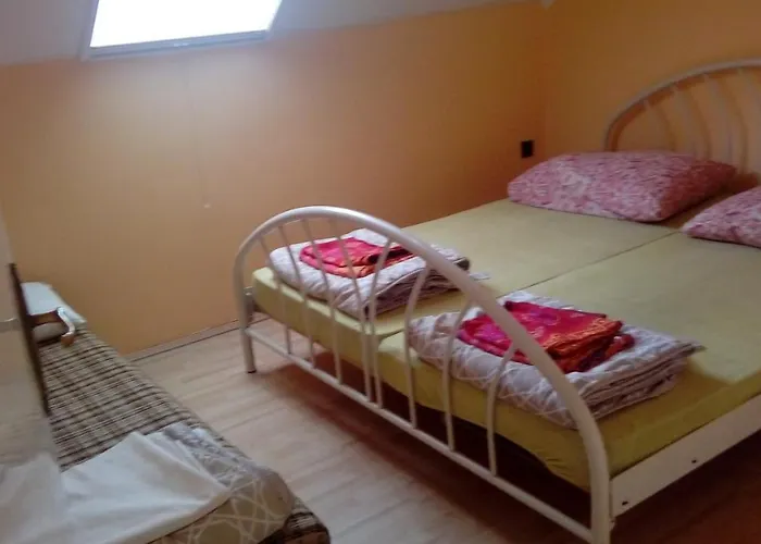 Napsugar Apartmanhaz Privatunterkunft Balatonlelle