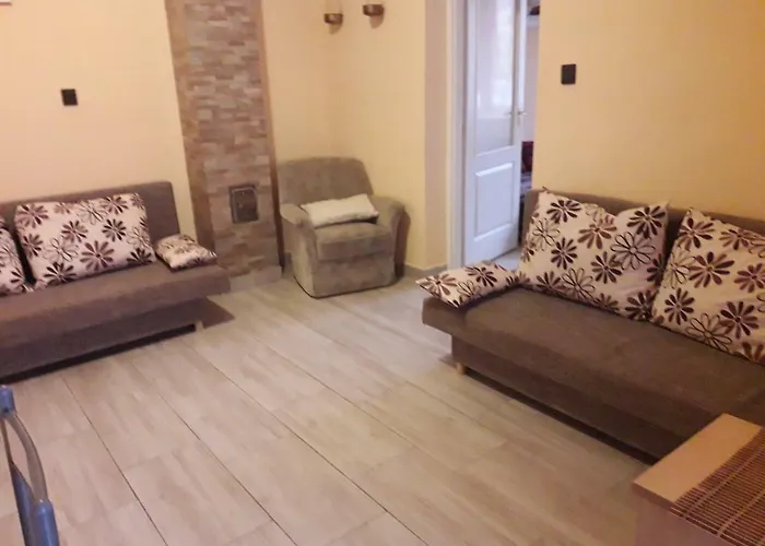 Privatunterkunft Napsugar Apartmanhaz